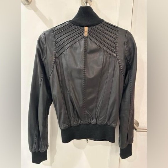 Mackage x Aritzia leather jacket size - xsmall - Picture 3 of 6